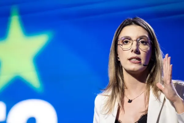 Rezista Diana Buzoianu, greu de demis. Nicușor Dan îi ia partea: „Nu există niciun motiv”