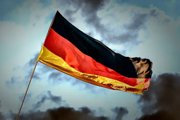 Germania trage la răspundere Rusia pentru atacul cibernetic asupra traficului aerian și ingerința în alegerile federale