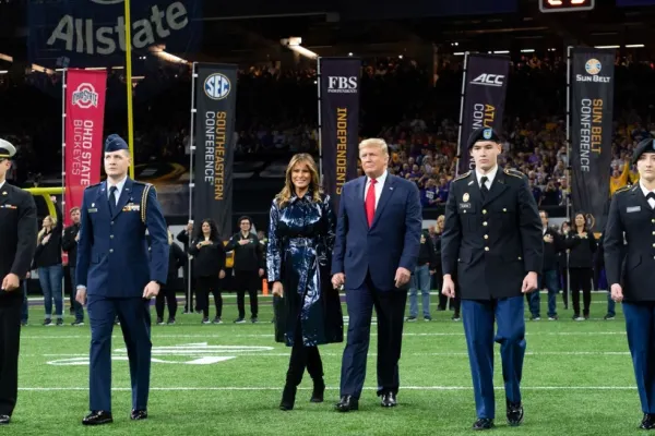 Donald Trump va fi prezent la tragerea la sorţi pentru Cupa Mondială de fotbal din SUA, Canada și Mexic