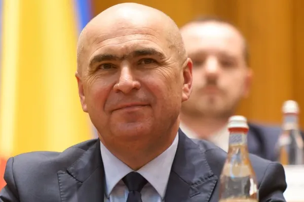 Bolojan a surprins Guvernul chiar înainte de sărbători. Ce cadou le-a  făcut ministrilor în ultima ședință din acest an