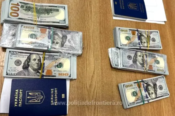 Două femei din Ucraina, prinse la graniță cu 60.000 de dolari ascunși în cizme