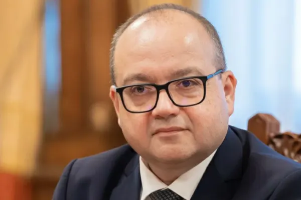 "România a fost salvată în 2025 de pe marginea prăpastiei" - Consilierul lui Nicușor Dan îi sfidează pe românii sărăciți
