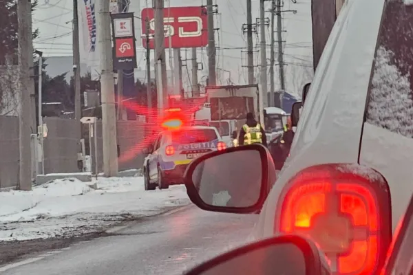 Accident grav la intrarea în Capitală, pe A1. Martorii spun că sunt victime, traficul spre București este blocat