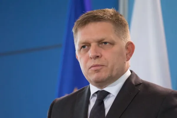 Premierul Slovaciei, Robert Fico, vine vineri în vizită oficială în România, la București și Oradea. Întâlniri cu Nicușor Dan și Ilie Bolojan