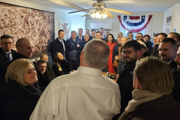 George Simion și 47 de parlamentari AUR, întâlnire la Washington cu Brian Brown, activist și președinte al Organizației Mondiale a Familiei