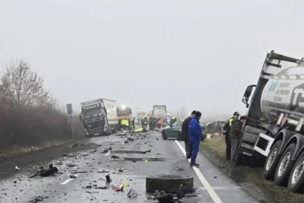 Ministrul Sănătății, în contact cu autoritățile din Grecia după accidentul din Timiș, soldat cu 7 morți și 3 răniți. Care este starea de sănătate a supraviețuitorilor