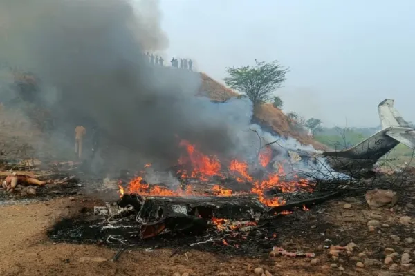 Vicepremier indian, mort într-un accident aviatic. Alte patru persoane și-au pierdut viața - VIDEO & FOTO