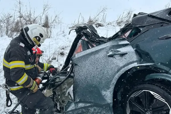 Accident mortal pe Centura Sud a Timișoarei! Șofer decapitat după ce mașina pe care o conducea a fost izbită de un TIR și aruncată în șanț