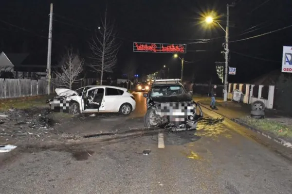Accident grav în Roman: șase persoane, inclusiv doi minori, printre victime după o coliziune între trei mașini