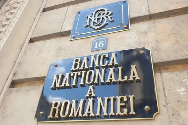 BNR urmează să stabilească dobânda cheie și raportul inflației. România, la un pas de junk. Avertismentul dur al experților