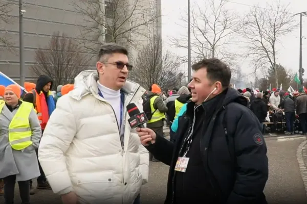 Luis Lazarus, alături de agricultorii români care protestează la Strasbourg. ”Nu sunt soluții pentru fermieri, doar pentru Ucraina” -VIDEO