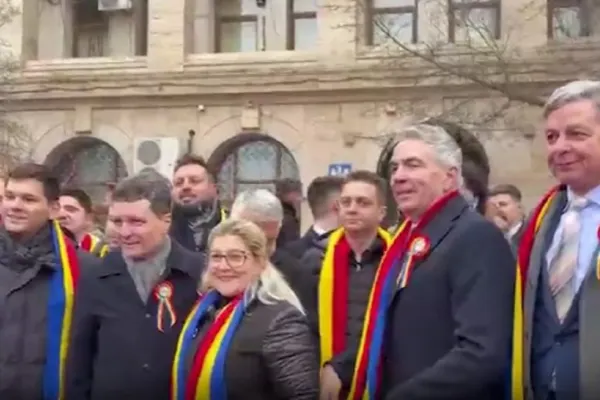 Nicușor Dan s-a pozat cu Anastasiu de Ziua Unirii. Președintele țării, în poză cu șpăgarul demisionar