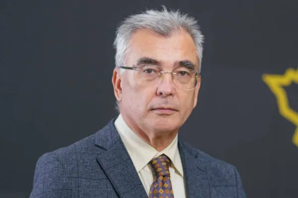 Petrișor Peiu: „Bugetul alternativ AUR reduce cheltuielile publice inutile ale aparatului de stat supradimensionat”