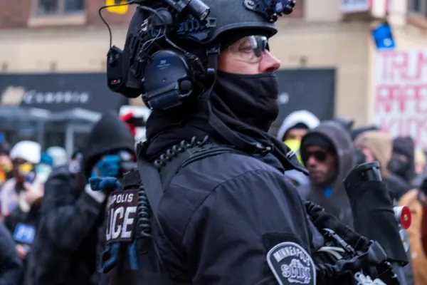Trump se pregătește să scoată armata pe străzile din Minnesota, în urma protestelor ample ale extremiștilor de stânga