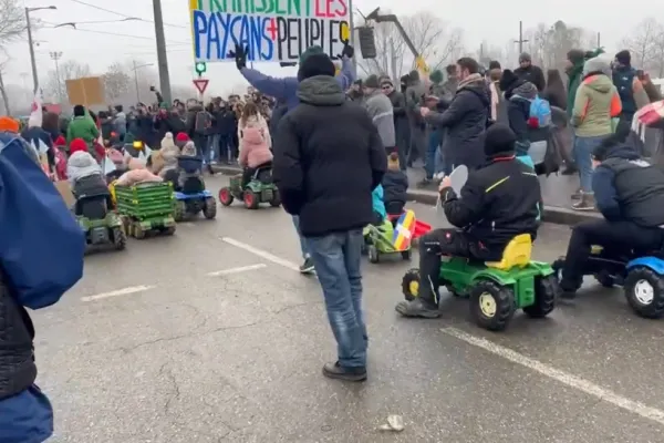 Protestele fermierilor continuă la Strasbourg, în ziua decisivă pentru Acordul UE - Mercosur - VIDEO