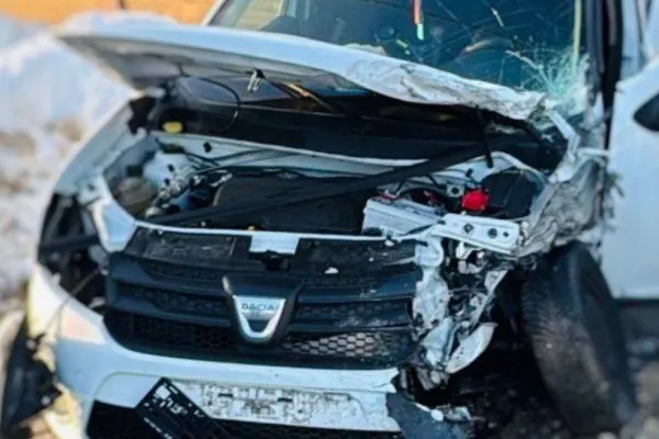 Accident grav între un camion și un autoturism, în Giurgiu. O femeie a ajuns la spital