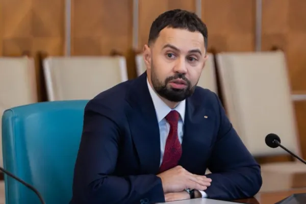 Tensiuni în coaliție: PSD vrea referendum intern pentru a decide viitorul guvernării: „Reforma a devenit de fapt o concurență acerbă între PNL și USR”