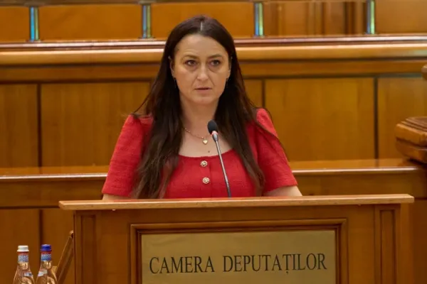 Cristina Butură (deputat AUR): „Bolnavii cronici nu au nevoie de teatru politic și de întoarceri de discurs în funcție de sondaje”
