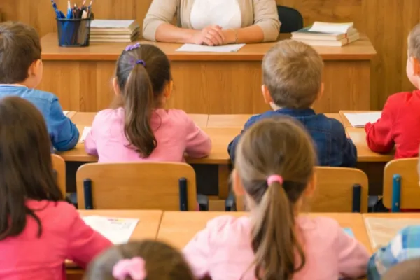 Soarta școlilor românești din Ucraina, pe masa negocierilor. Zeci de licee din Cernăuți ar putea dispărea