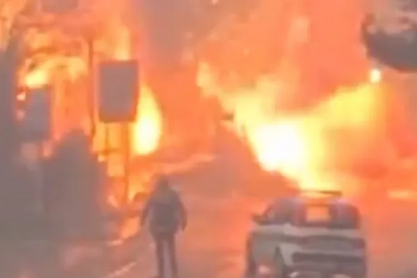 Explozie devastatoare în Italia: șase răniți după explozia unor butelii de oxigen dintr-o dubă - VIDEO