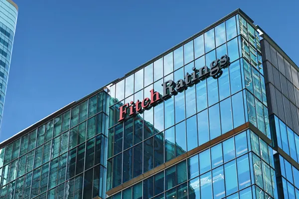 Zi decisivă pentru România, Fitch decide astăzi noul rating de țară. Care sunt efectele retrogradării la categoria „junk”