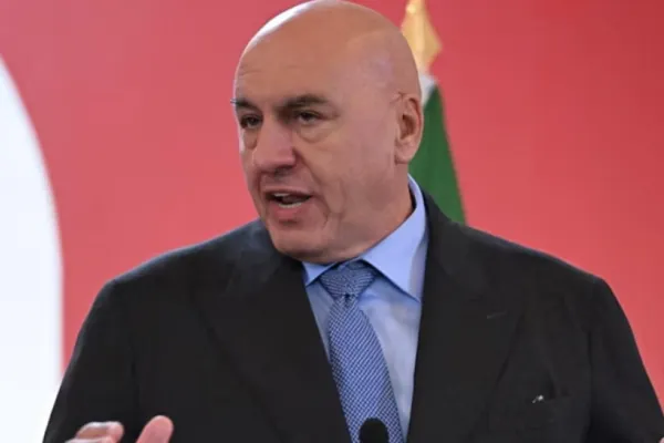Ministrul italian al Apărării, blocat în Dubai după suspendarea zborurilor din cauza tensiunilor din Orientul Mijlociu