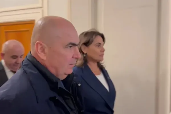 Sindicaliștii din administrație, în conflict deschis cu premierul Ilie Bolojan la consultările de la Palatul Victoria