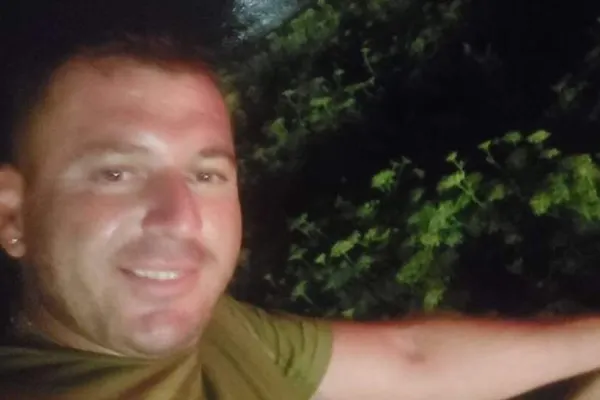 Român de 39 de ani, mort într-un accident de muncă în Italia. Un trunchi de copac s-a prăbușit peste el