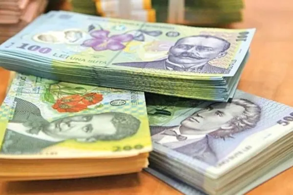 Românii pot investi, începând de luni, în titluri de stat Tezaur. Cât sunt dobânzile pe an