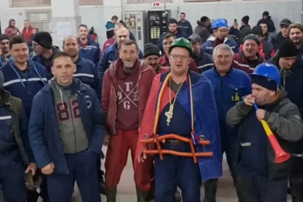 Protest în Capitală: minerii cer oprirea concedierilor de la Complexul Energetic Oltenia
