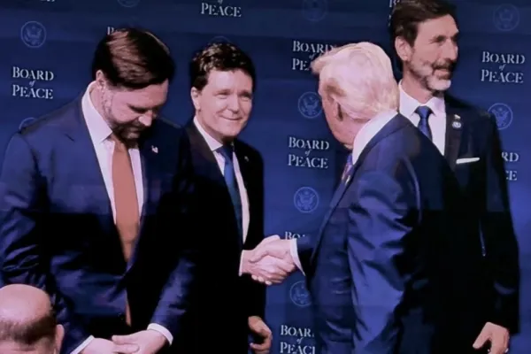 Fals sau real? Bobby D pune la îndoială fotografia virală în care Nicușor Dan dă mâna cu Donald Trump | VIDEO