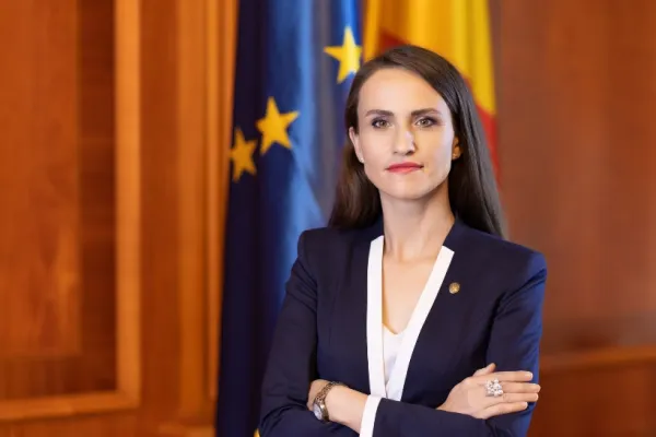 Delegatie controversată la Washington: Oana Țoiu, însoțită de oameni apropiați de Nicușor Dan și Ilie Bolojan