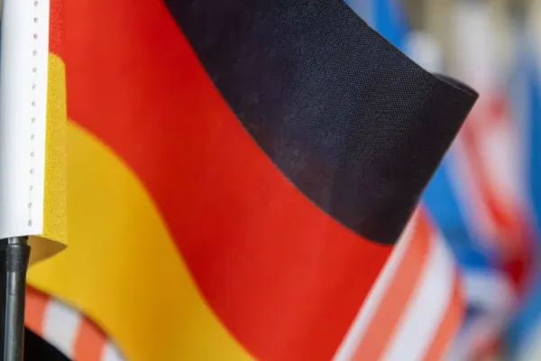 Țara care a început să cumpere Germania bucată cu bucată. „Elevul sărac”a devenit investitorul Vestului