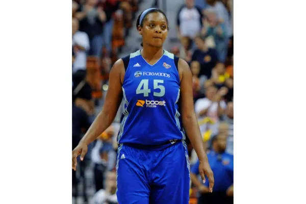 Baschetul american în doliu: Kara Braxton și-a pierdut viața într-un accident rutier