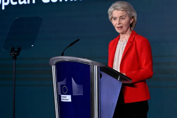 Ursula von der Leyen laudă România pentru investițiile în apărare