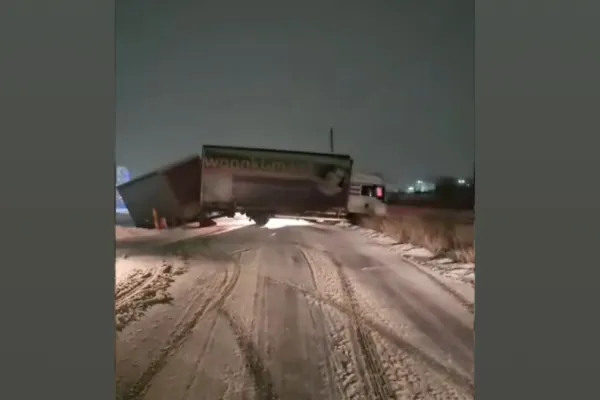 Alertă Infotrafic. Centura Capitalei, blocată total între Domnești și Bragadiru în urma unui accident de TIR VIDEO