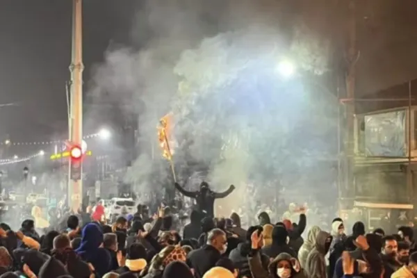 Iranul crește salariul minim cu 60%, după protestele violente și inflația record