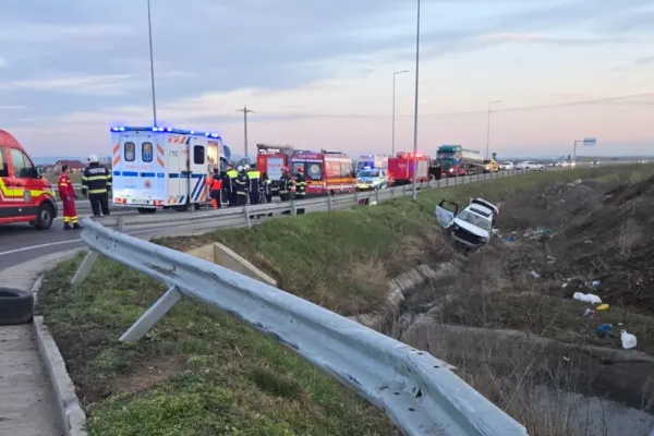 Accident teribil pe centura Satu Mare: un bărbat a murit și alți cinci oameni au fost răniți după ce s-au izbit de un stâlp