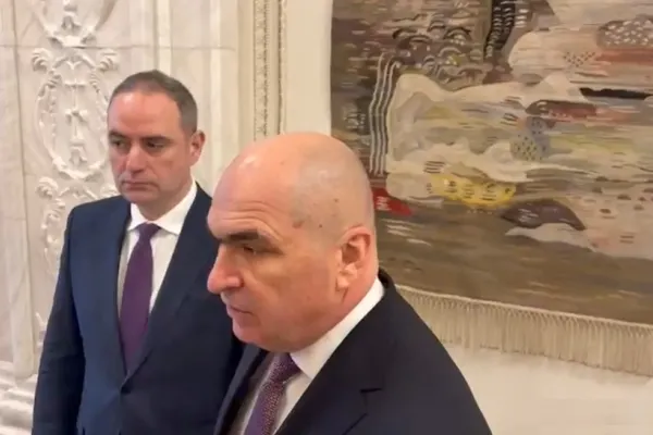 A început ședința  Coaliției, pentru deblocarea impasului legat de buget. Bolojan ar putea să accepte amendamentele PSD, la intervenția lui Nicușor Dan – SURSE/VIDEO