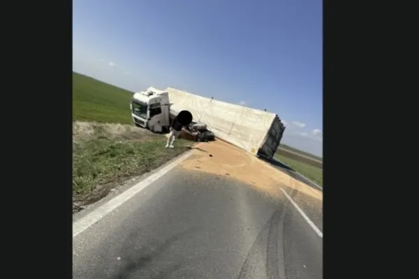 Accident MORTAL lângă Techirghiol. Impact devastator între un TIR și o mașină: șoferul autoturismului a decedat – FOTO&VIDEO