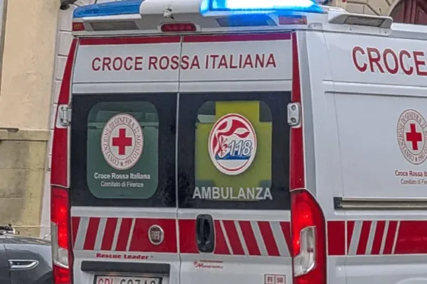 Badantă din Republica Moldova, arestată în Italia după ce ar fi încercat să sugrume o bătrână cu un cablu