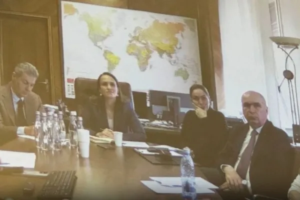Celulă de criză la MINISTER. Ce face Nicușor Dan în plin război în Orient?