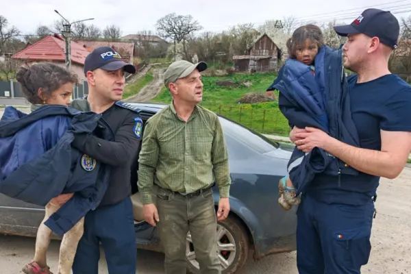 Cazul celor două fetițe din Târnăveni dispărute de acasă. Polițiștii au sesizat Protecția Copilului