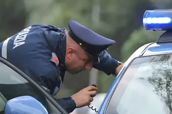 Un român din Italia a ajuns la spital cu un cui înfipt în frunte: „Eu l-am bătut”. Descoperirea polițiștilor