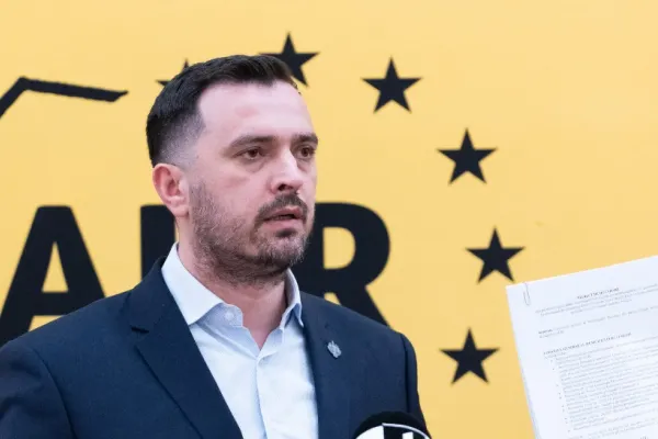 Mihai Enache (deputat AUR): „Premierul Bolojan a încercat să ascundă 470 milioane lei în spatele unui proiect pe hartie din Oradea!“