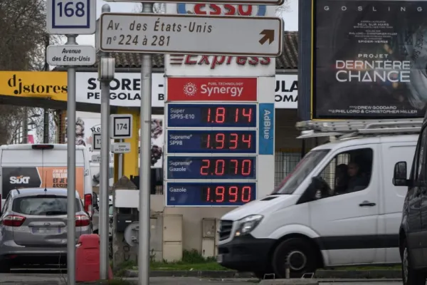 Franța, lovită în plin de criza carburanților. Guvernul Lecornu lansează controale fără precedent, dar exclude reducerea TVA sau a accizei