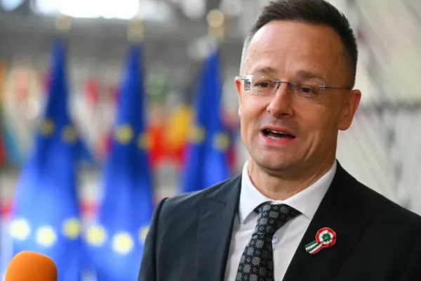 Ministrul de Externe al Ungariei arată cu degetul spre serviciile secrete în scandalul rapoartelor către Moscova: „M-au ascultat cu complicitatea unui jurnalist!”