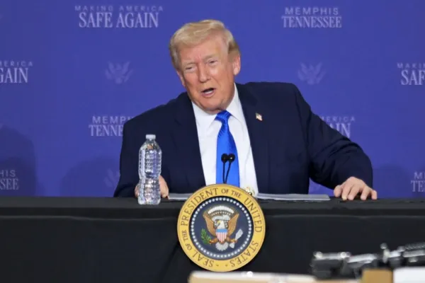 Donald Trump se gândește  să devină guvernatorul strâmtorii Ormuz, împreună cu „cine va fi următorul ayatollah"