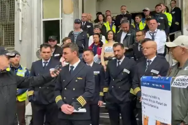 Sindicaliștii TAROM acuză Guvernul că pregătește desființarea companiei. Protest în 28 aprilie și posibil proces - VIDEO