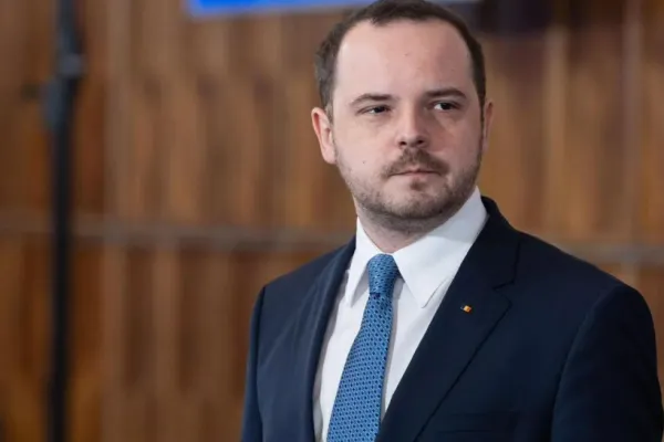 Alexandru Rogobete cere explicații privind repartizarea posturilor deblocate în spitale: „Opriți-vă! Distrugeți sistemul de sănătate!”